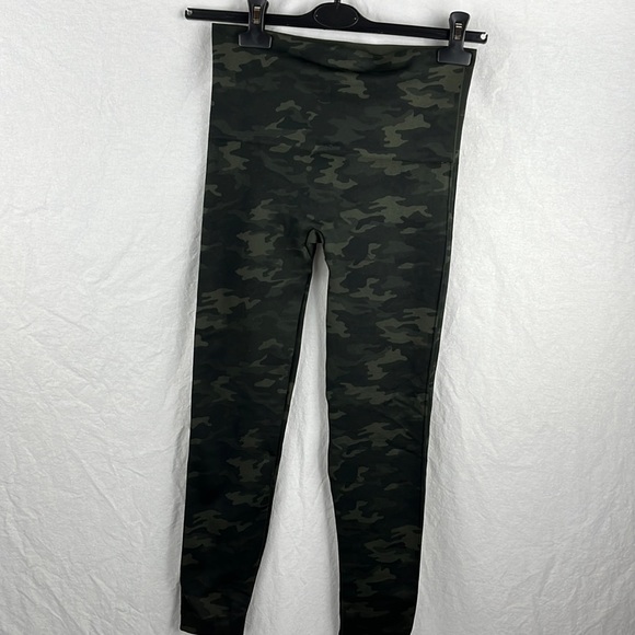 Spanx large camo seamless - Picture 2 of 6